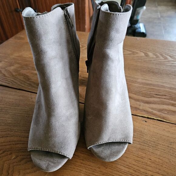 Candies Gray Pink Floral Peep Toe High Heel Booties Size 9 Suede Open-Toe Boots - Picture 7 of 12